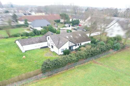 Foto - Haus zum Kaufen in Düren Hoven 949.000,00 € 286 m²