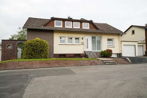 Foto - Haus zum Kaufen in Beverungen 285.000,00 € 245 m²