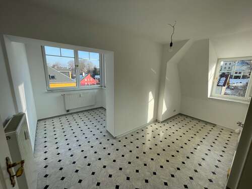 Foto - Wohnung zum Mieten in Limbach-Oberfrohna 470,00 € 75.48 m²