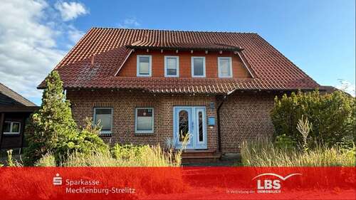 Foto - Haus zum Kaufen in Neustrelitz 339.000,00 € 276 m²