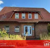Haus zum Kaufen in Neustrelitz 339.000,00 € 276 m²