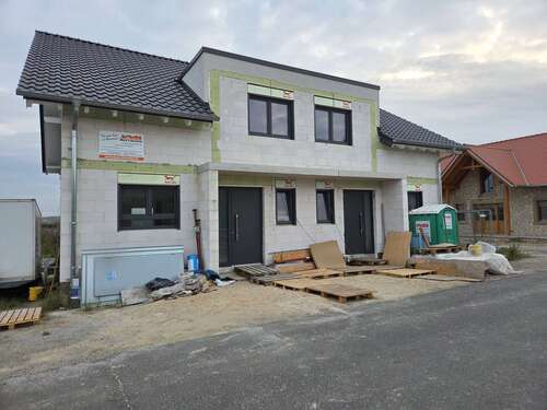 Foto - Haus zum Mieten in Stadecken-Elsheim 1.980,00 € 121 m²