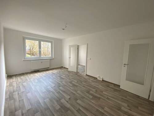 Foto - Wohnung zum Mieten in Suhl 410,62 € 60.95 m²