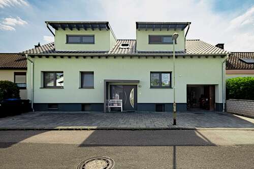 Foto - Haus zum Kaufen in Limburgerhof 850.000,00 € 266 m²