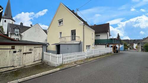 Foto - Haus zum Kaufen in Dornburg Frickhofen 279.999,00 € 180 m²