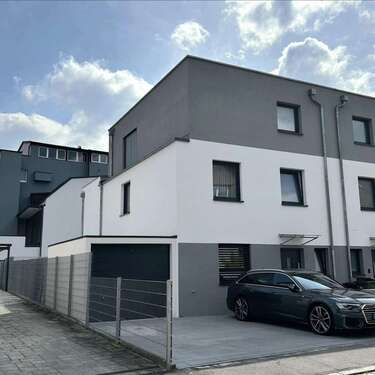 Foto - Haus zum Kaufen in Röthenbach a.d.Pegnitz 920.000,00 € 185 m²