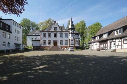 Foto - Haus zum Kaufen in Warburg 1.400.000,00 € 2764 m²