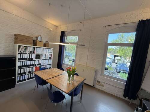 Foto - Büro in Riehl 650,00 € 17.1 m² - 650,00&nbsp;EUR Kaltmiete, ca.&nbsp; 17,10&nbsp;m&sup2;