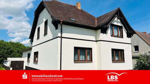Foto - Haus zum Kaufen in Schwaan 129.500,00 € 180 m²