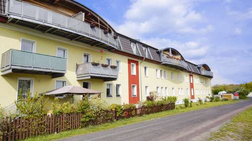 Foto - Wohnung zum Mieten in Plaue 400,00 € 49 m²