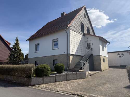 Foto - Haus zum Kaufen in Adelebsen 189.000,00 € 102 m²