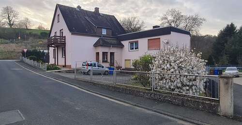 Foto - Haus zum Kaufen in Weinbach 235.000,00 € 219 m²