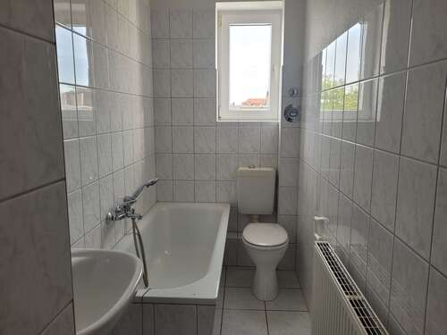 Foto - Wohnung zum Mieten in Schönebeck 395,00 € 66.15 m²