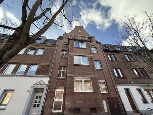 Foto - Haus zum Kaufen in Neuss 699.000,00 € 355 m²