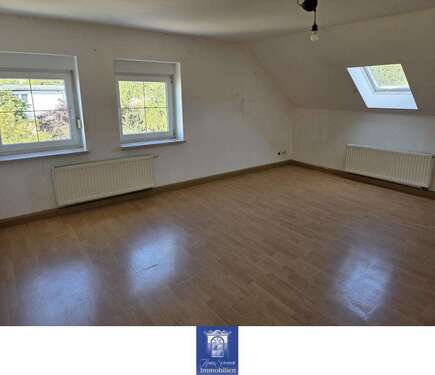Foto - Wohnung zum Mieten in Roßwein 300,00 € 75 m²