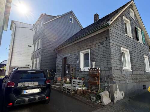 Foto - Haus zum Kaufen in Solingen 339.000,00 € 280 m²