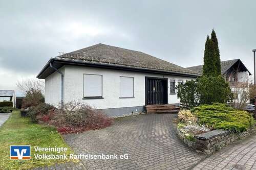 Foto - Haus zum Kaufen in Karbach 289.000,00 € 135 m²