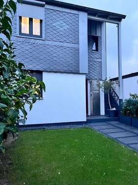 Foto - Haus zum Kaufen in Köln 680.000,00 € 180 m²