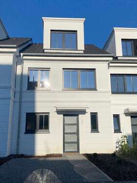 Foto - Haus zum Kaufen in Dormagen 737.400,00 € 145 m²