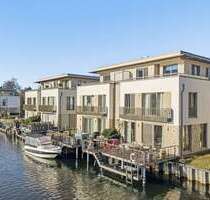 Haus zum Kaufen in Berlin 2.420.000,00 € 240 m²