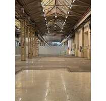 Halle in Gelsenkirchen 11.000,00 € 2170 m²