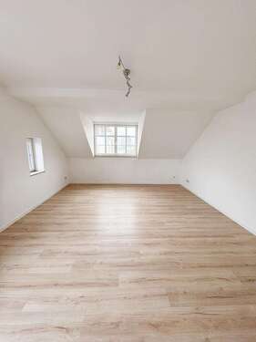 Foto - Wohnung zum Mieten in Limbach-Oberfrohna 279,00 € 53.6 m²