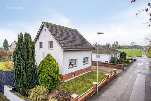 Foto - Haus zum Kaufen in Rommerskirchen Anstel 319.000,00 € 111 m²