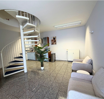 Büro in Moers 297,50 € 12 m² - 297,50&nbsp;EUR Kaltmiete, ca.&nbsp; 12,00&nbsp;m&sup2; in Moers (PLZ: 47443)