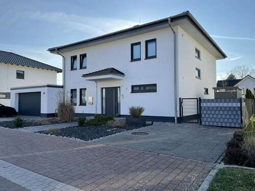 Foto - Haus zum Kaufen in Fernwald Annerod 760.000,00 € 166 m²