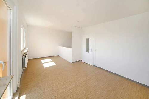 Foto - Wohnung zum Mieten in Lutherstadt Eisleben 283,00 € 65.85 m²
