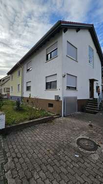 Foto - Haus zum Kaufen in Stutensee-Spöck 550.000,00 € 163 m²