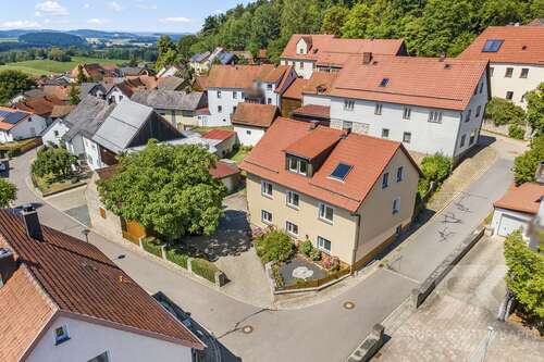 Foto - Haus zum Kaufen in Flossenbürg 249.000,00 € 220 m²