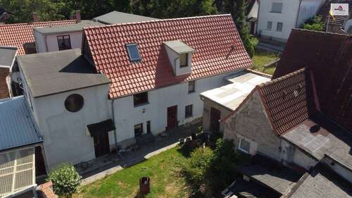 Foto - Haus zum Kaufen in Giersleben 39.000,00 € 140 m²