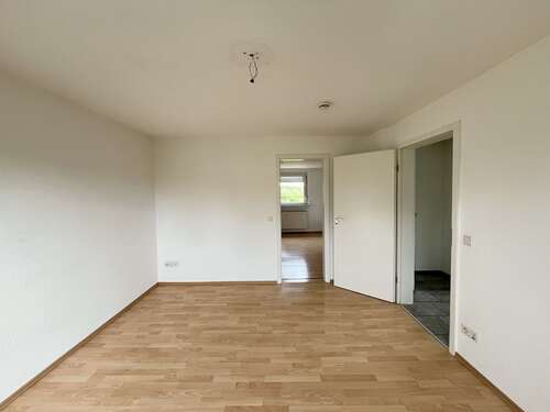 Foto - Wohnung zum Kaufen in Düsseldorf 165.000,00 € 121.04 m²