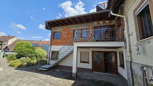 Foto - Haus zum Kaufen in Östringen 399.000,00 € 294 m²