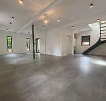 Haus zum Mieten in Friedrichsdorf 2.160,00 € 149 m²