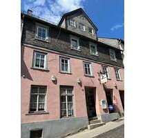 Haus zum Kaufen in Weilburg 500.000,00 € 298 m²