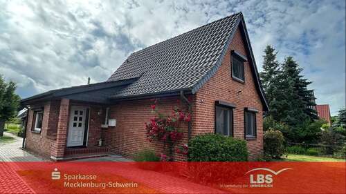 Foto - Haus zum Kaufen in Neustadt-Glewe 175.000,00 € 97.5 m²