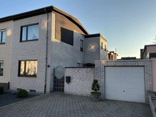 Foto - Haus zum Kaufen in Mönchengladbach 259.000,00 € 111 m²