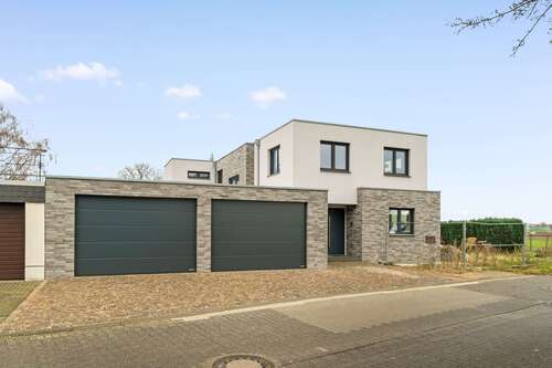 Foto - Haus zum Kaufen in Mönchengladbach 1.495.000,00 € 278.51 m²