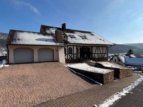 Foto - Haus zum Kaufen in Eschau 575.000,00 € 400 m²