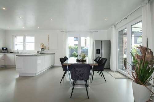 Foto - Haus zum Kaufen in Hennef 665.000,00 € 172.04 m²