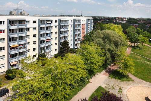 Foto - Wohnung zum Mieten in Halle (Saale) 285,96 € 47.66 m²