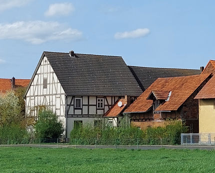 Foto - Haus zum Kaufen in Calden 99.000,00 € 130 m²