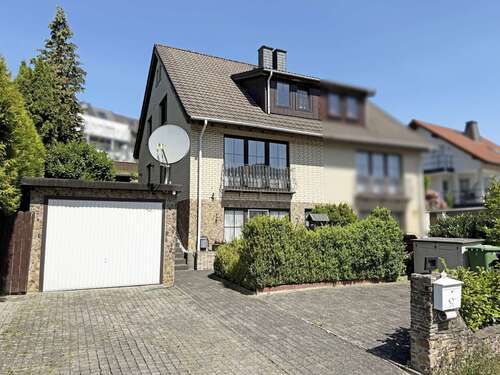 Foto - Haus zum Kaufen in Sundern (Sauerland) 206.000,00 € 105 m²