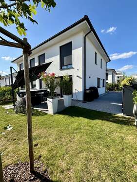 Foto - Haus zum Mieten in Besigheim 2.000,00 € 130.27 m²