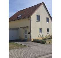 Haus zum Mieten in Rötha 1.284,00 € 107 m²