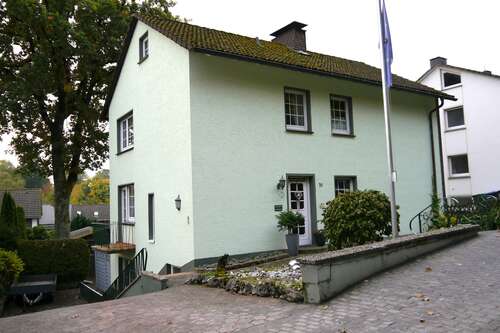 Foto - Haus zum Kaufen in Brilon 198.000,00 € 153.96 m²