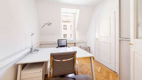 Foto - Büro in München 550,00 € 4 m² - 550,00&nbsp;EUR Kaltmiete, ca.&nbsp; 4,00&nbsp;m&sup2;