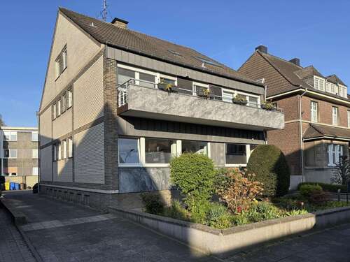 Foto - Haus zum Kaufen in Grefrath 395.000,00 € 227 m²